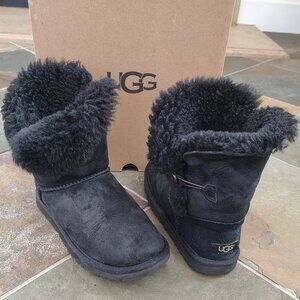 UGG Boots Bailey Button